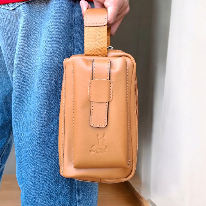 Natural Leather Bag With Mobile Case From Bamm