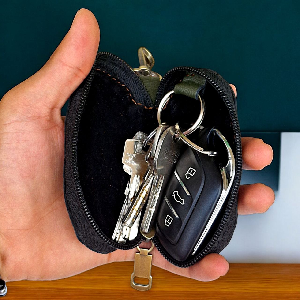 Natural Leather Keychain for Car Remote & Keys โ 5x11 cm