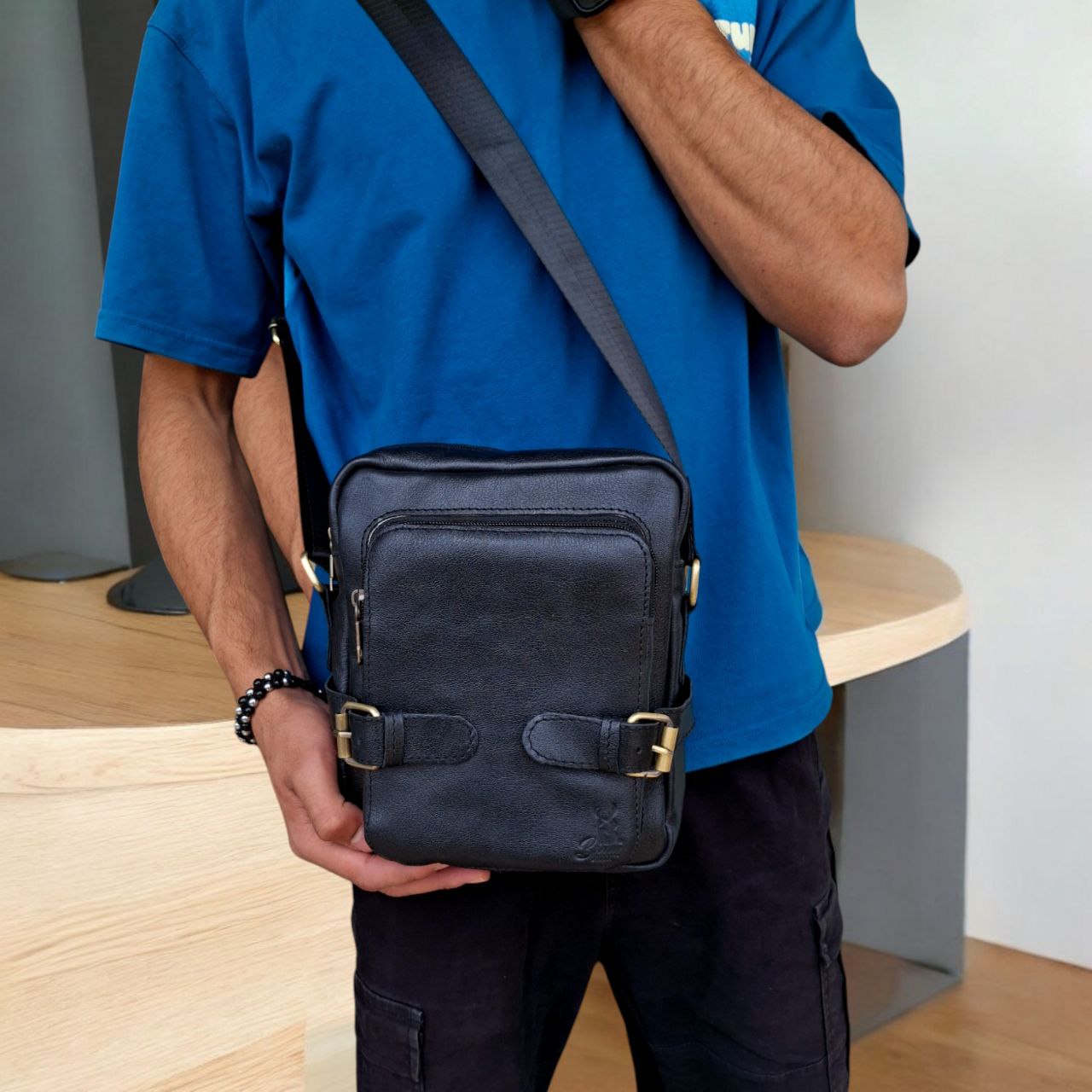 BAMM Natural Leather Men's Crossbody Bag – 25x20cm | Anti-Rust Accessories & Premium Satin Handle