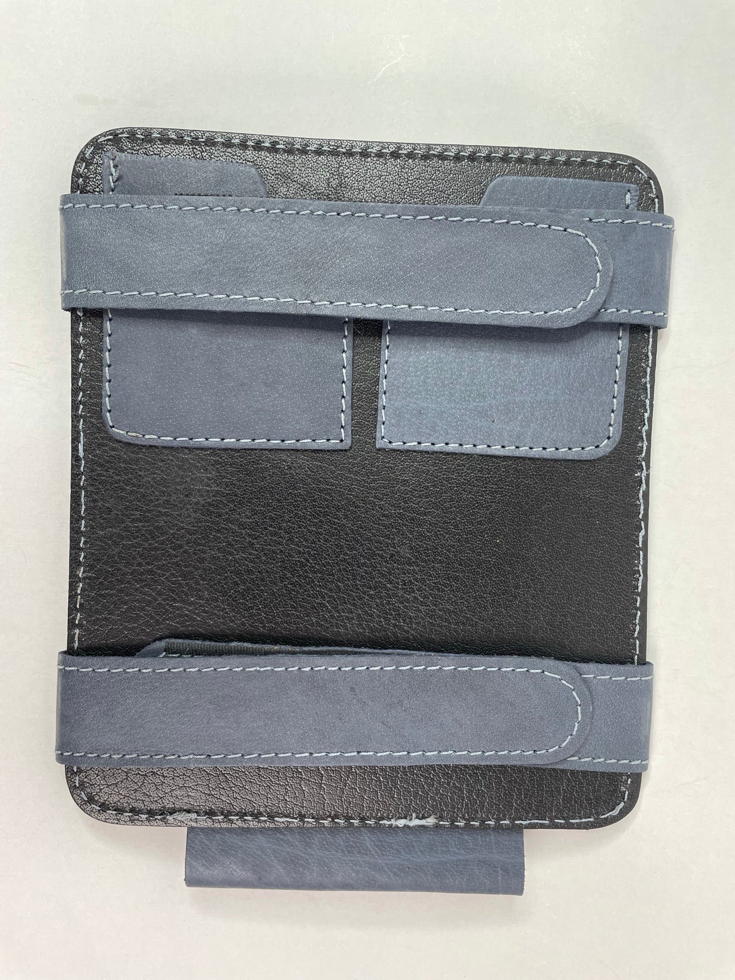 Leather Car Sun Visor Organizer – Keep Your Essentials Neat & Accessible!