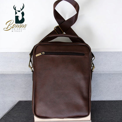 Men's Genuine Leather Handbag – Elegant & Functional Design