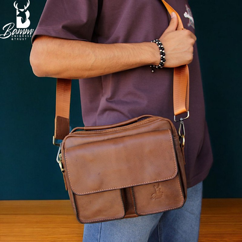 Genuine Leather Men’s Crossbody Bag – Multiple Pockets, Velvet Lining, Rust-Resistant Hardware