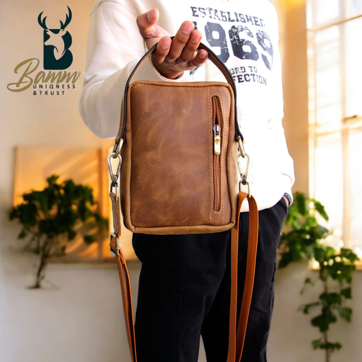 Men’s Genuine Leather Handbag – Leather – 20×15 cm – Main Zipper Compartment with Front & Back Pockets