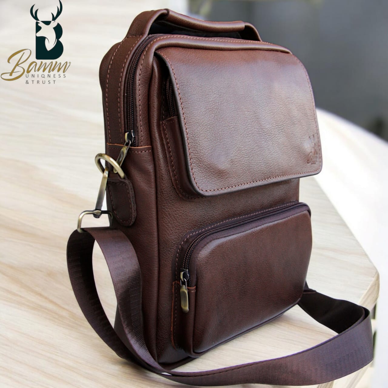 Men's Genuine Leather Handbag – Elegant & Functional Design