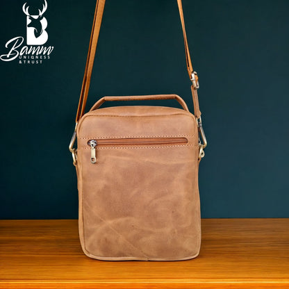 Natural Leather Men's Crossbody Bag – Premium Arizona Leather | شنطة كروس جلد طبيعي رجالي أنيقة وعملية
