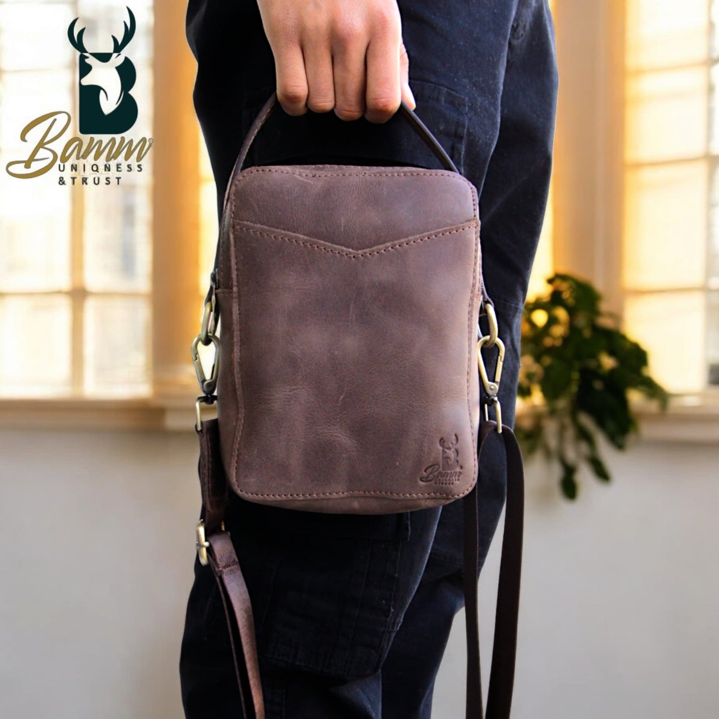 Men’s Genuine Leather Handbag – Leather – 20×15 cm – Main Zipper Compartment with Front & Back Pockets