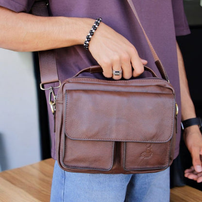 Genuine Leather Men’s Crossbody Bag – Multiple Pockets, Velvet Lining, Rust-Resistant Hardware