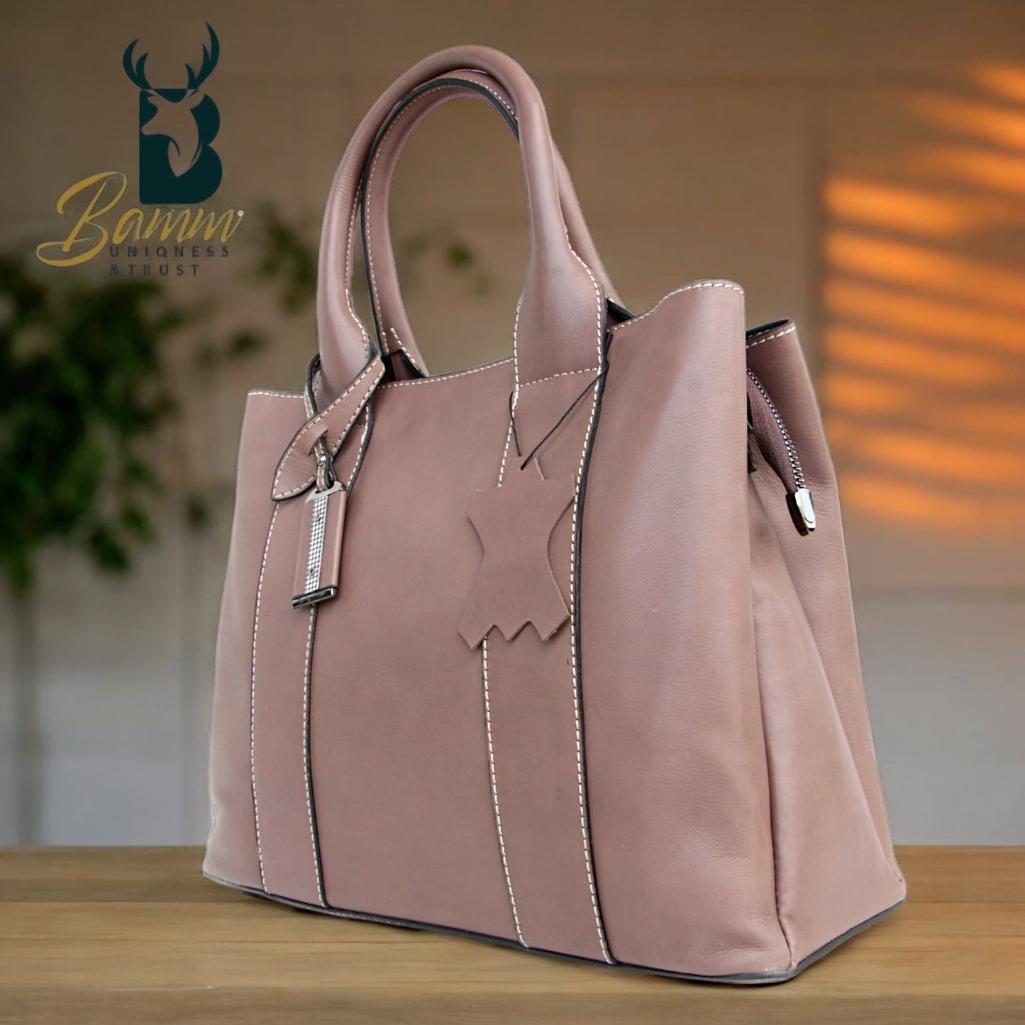 Elegant Women's Genuine Leather Handbag – Spacious & Stylish