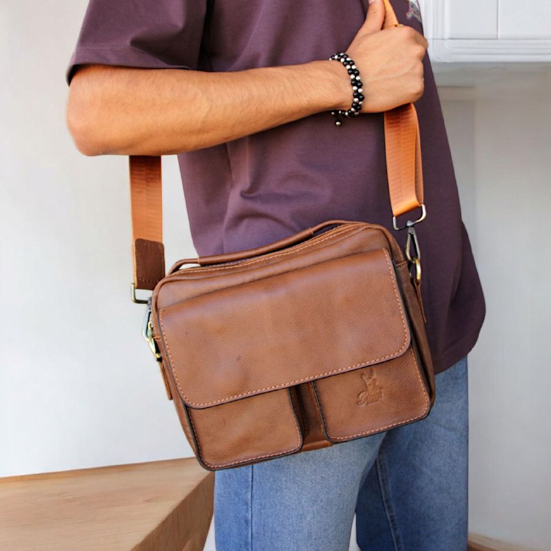 Genuine Leather Men’s Crossbody Bag – Multiple Pockets, Velvet Lining, Rust-Resistant Hardware