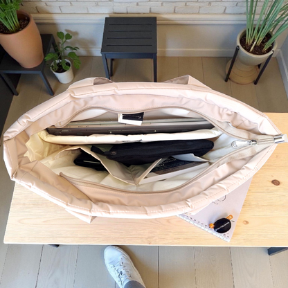 Women’s Waterproof Laptop Bag – Padded Shockproof Interior with Front Pocket & Divided Main Compartment – Size 35×37×10 cm