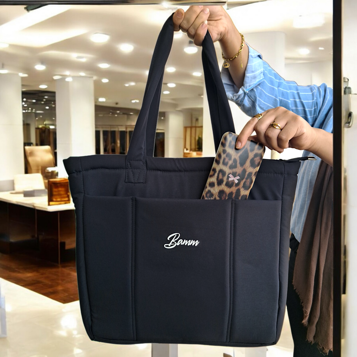 Women’s Waterproof Laptop Bag – Padded Shockproof Interior with Front Pocket & Divided Main Compartment – Size 35×37×10 cm