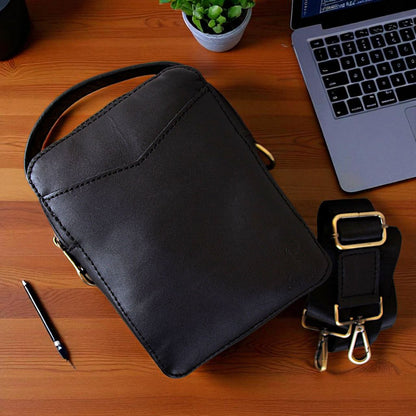 Men’s Genuine Leather Handbag – Leather – 20×15 cm – Main Zipper Compartment with Front & Back Pockets