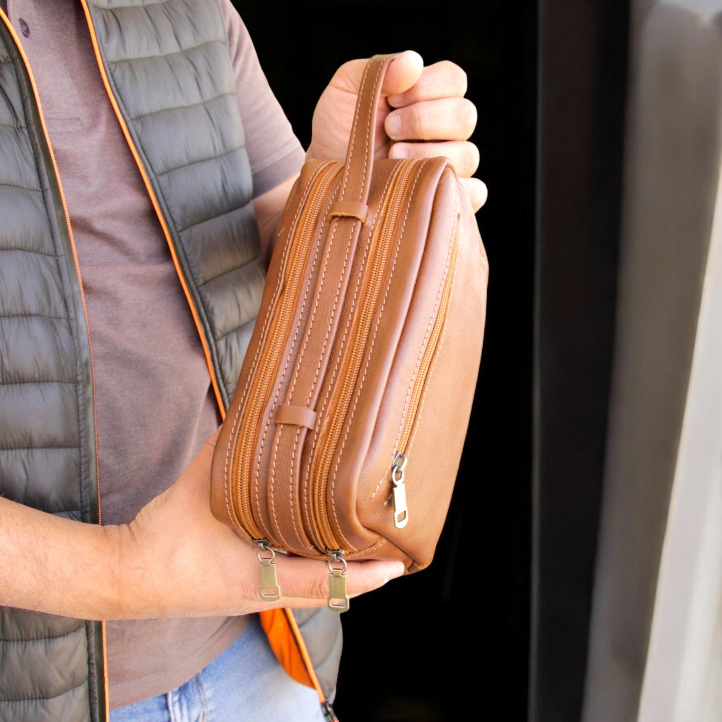Elegant men's leather handbag 2243-1