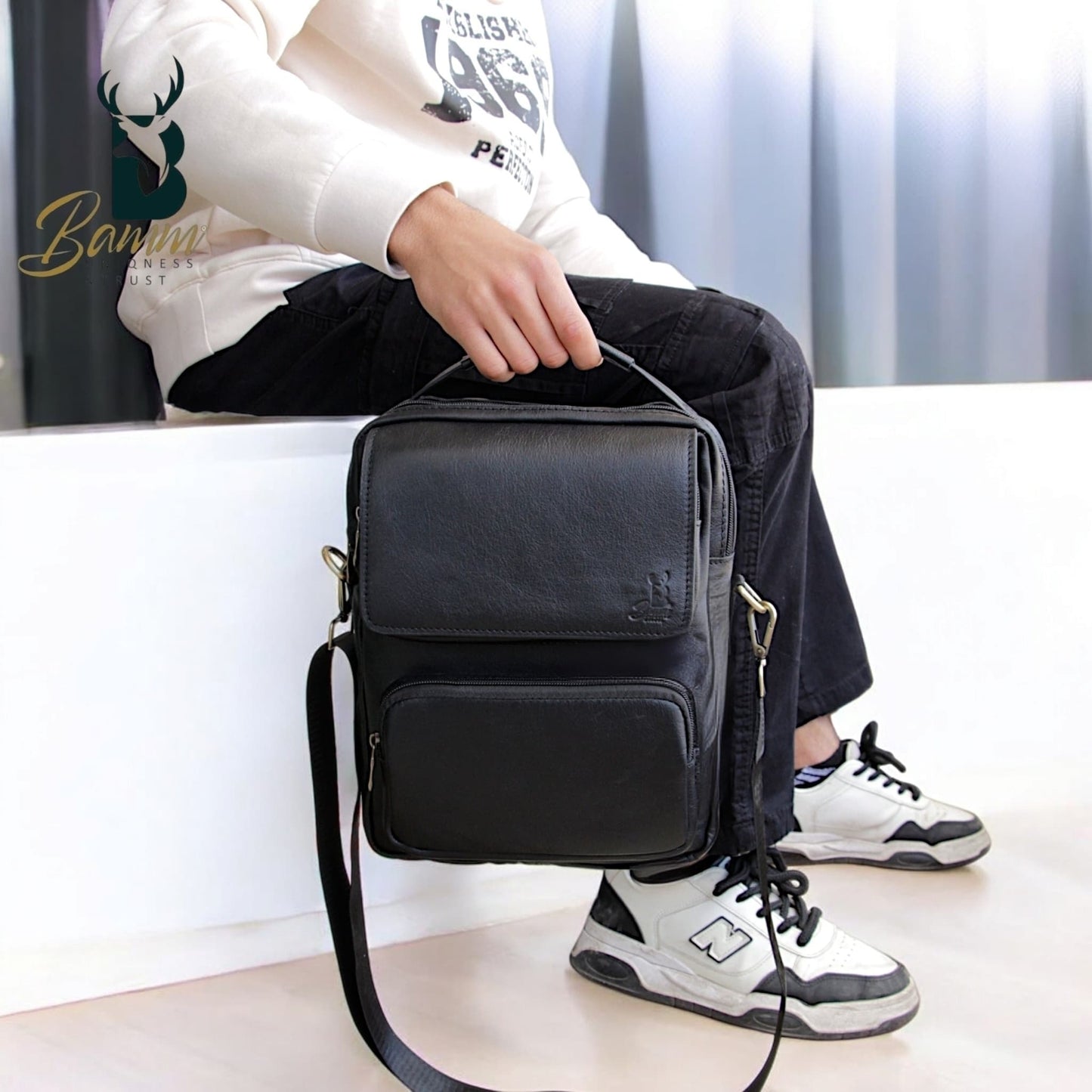 Men's Genuine Leather Handbag – Elegant & Functional Design