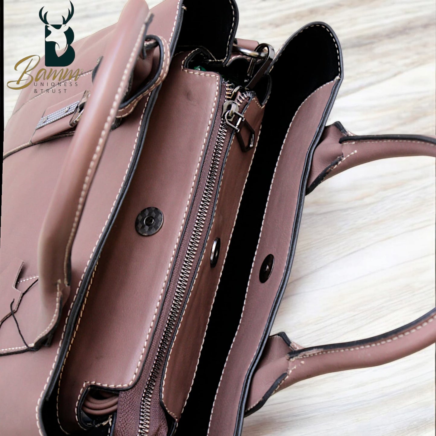 Elegant Women's Genuine Leather Handbag – Spacious & Stylish