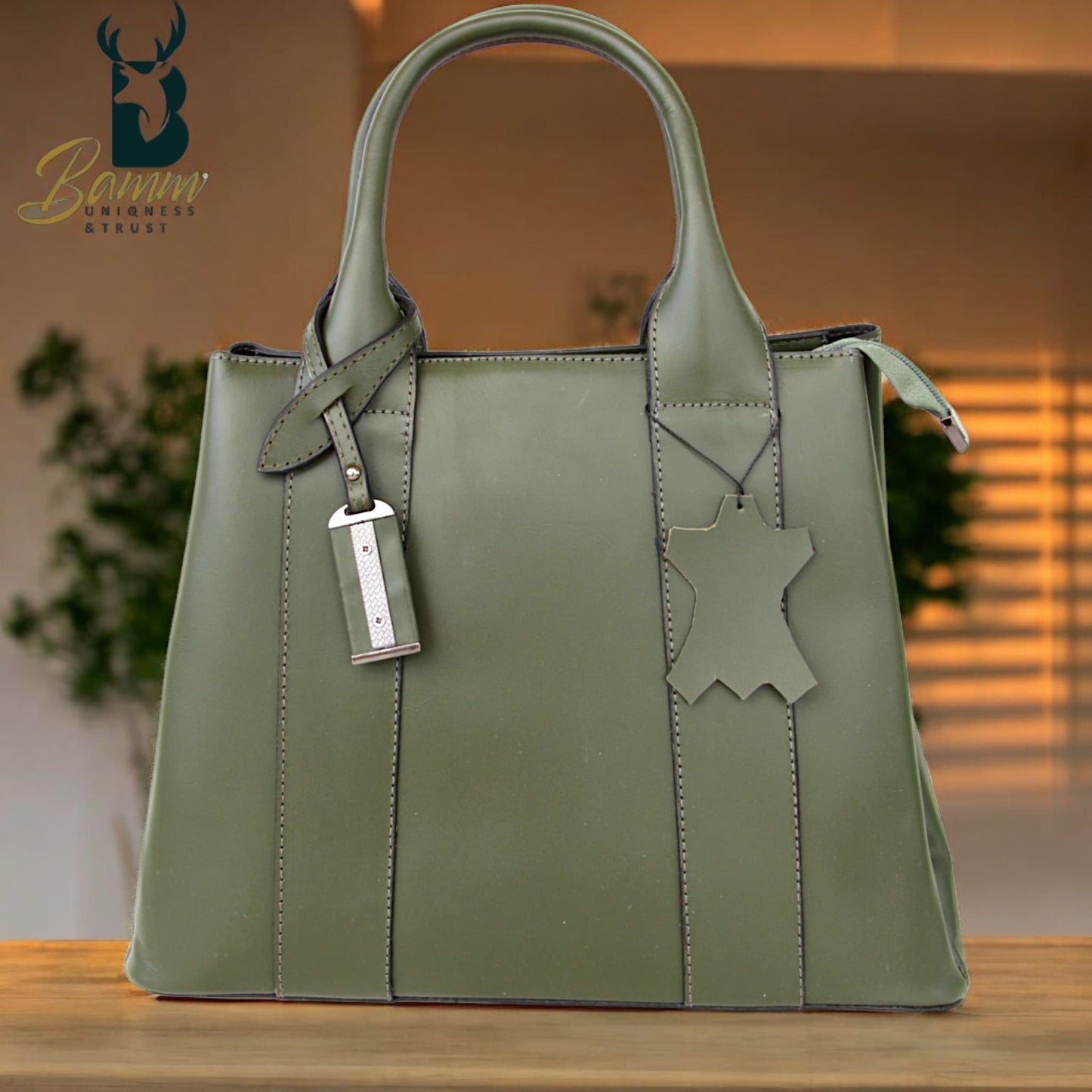 Elegant Women's Genuine Leather Handbag – Spacious & Stylish