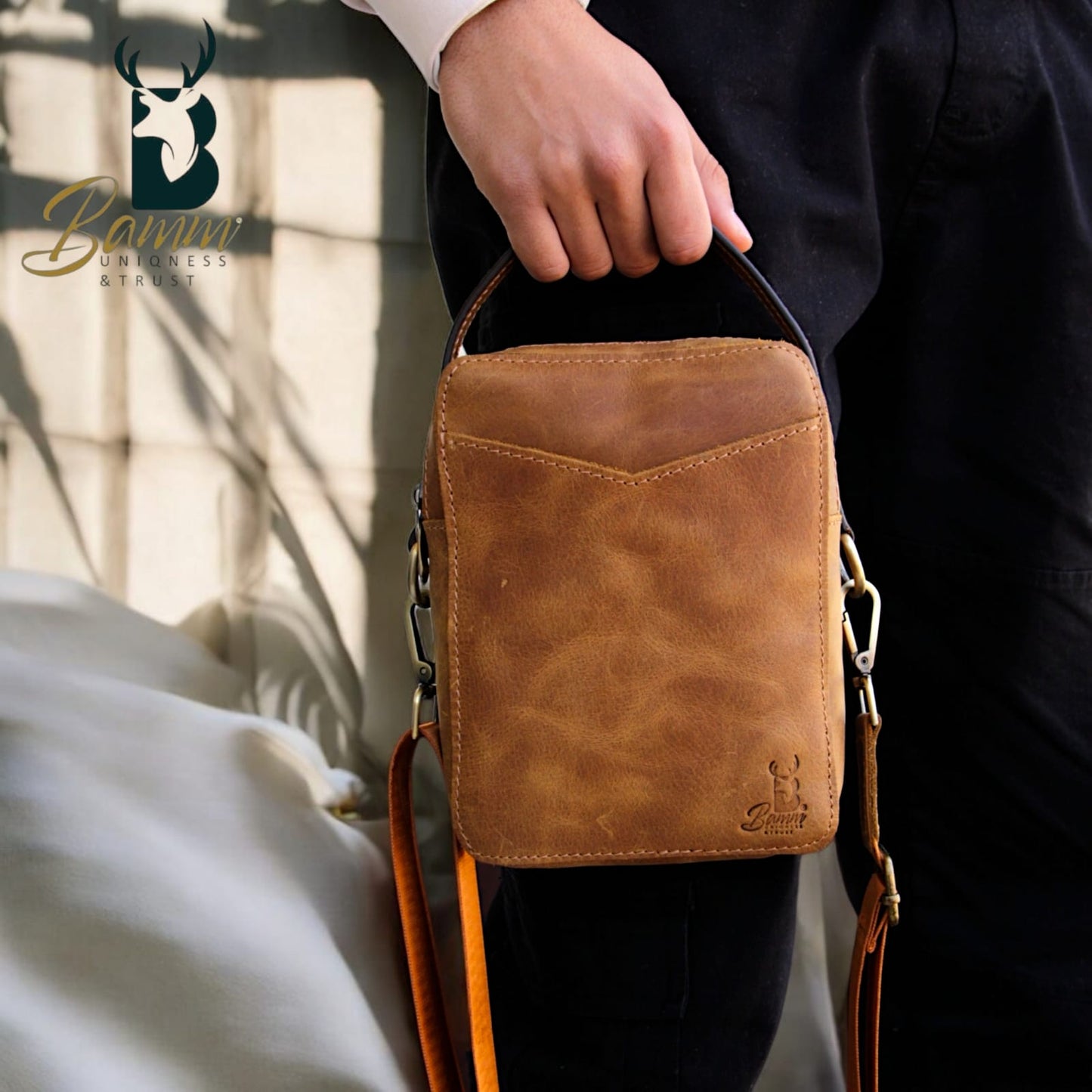 Men’s Genuine Leather Handbag – Leather – 20×15 cm – Main Zipper Compartment with Front & Back Pockets