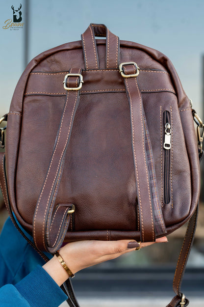 Natural Leather 2-in-1 Backpack – Wear as Crossbody or Backpack | Size 30×25×9 cm | Smart Compartments & Rust-Resistant Hardware