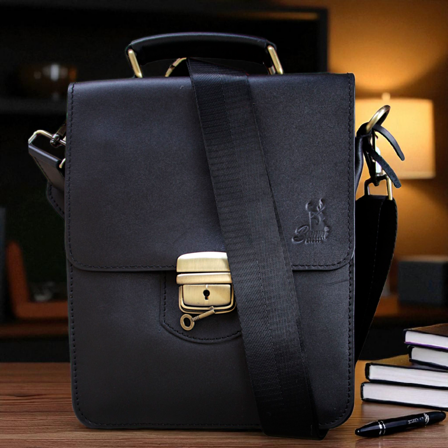 Men’s Genuine Leather Crossbody Bag with Lock & Key – Shoulder Messenger Bag 26×20×10 cm 2241 mo