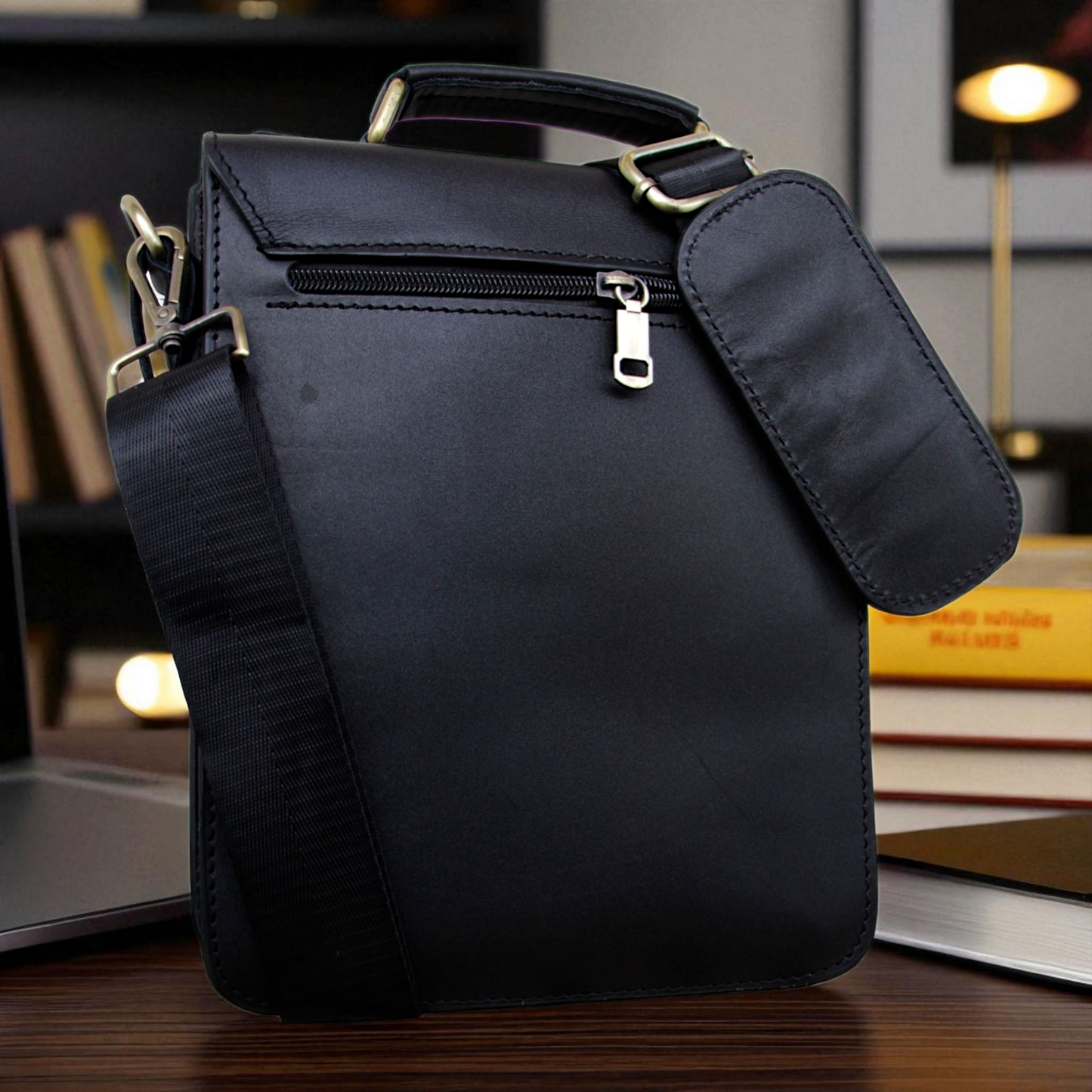 Men’s Genuine Leather Crossbody Bag with Lock & Key – Shoulder Messenger Bag 26×20×10 cm 2241 mo