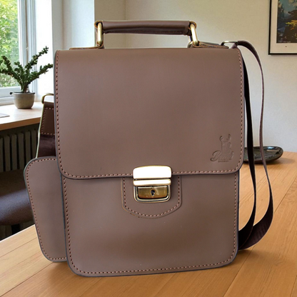 Men’s Genuine Leather Crossbody Bag with Lock & Key – Shoulder Messenger Bag 26×20×10 cm 2241 mo
