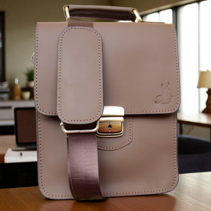 Men’s Genuine Leather Crossbody Bag with Lock & Key – Shoulder Messenger Bag 26×20×10 cm 2241 mo