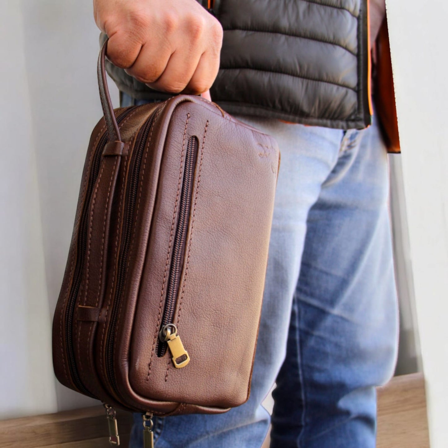 Elegant men's leather handbag 2243-1